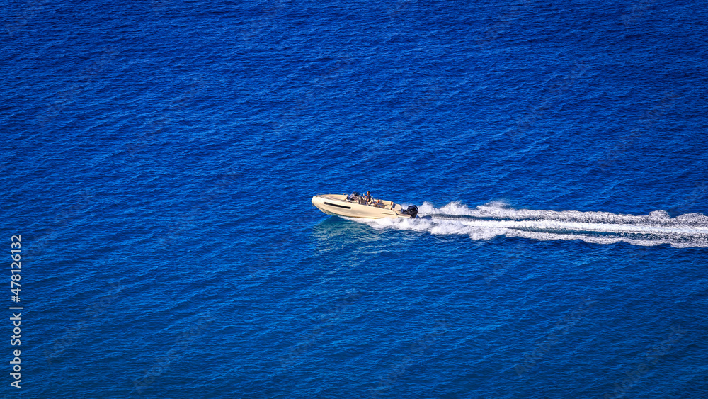 Naklejka premium Motorboat aerial view