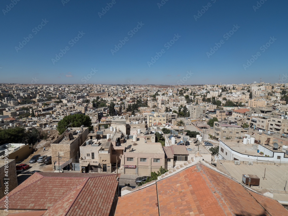 Vistas desde el campanario de la Capilla de la Decapitación de San Juan Bautista, en Madaba, en Jordania, Asia
