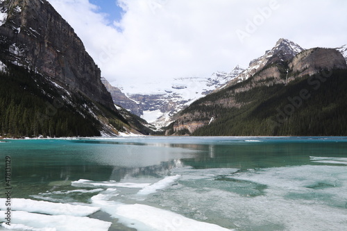 Beautiful day at Lake Louise. Wonderful road trip through Banff and Jasper national park in British Columbia, Canada. An amazing day in Vancouver. What a beautiful nature in Canada. photo