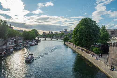 La Seine et Pont des Arts