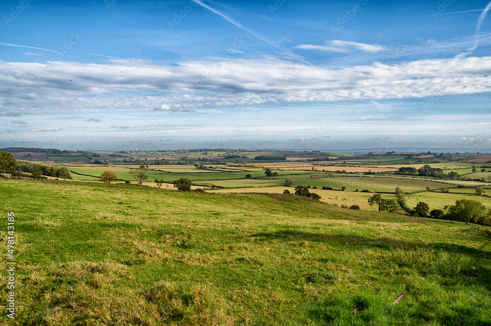 Fototapeta premium Vale of Aylesbury far view with blue skies