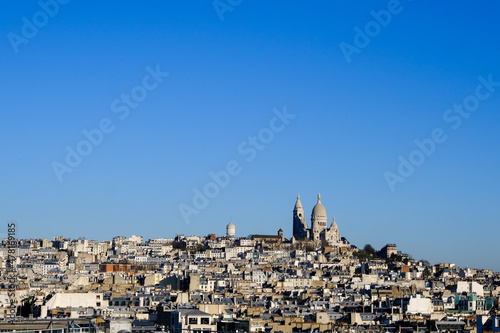 Vue sur Montmartre et la basilique du Sacré-Cœur