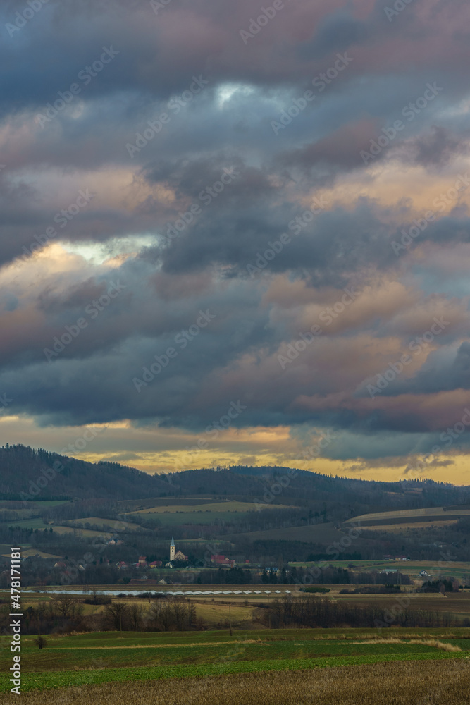 Obraz premium sunset in the mountains