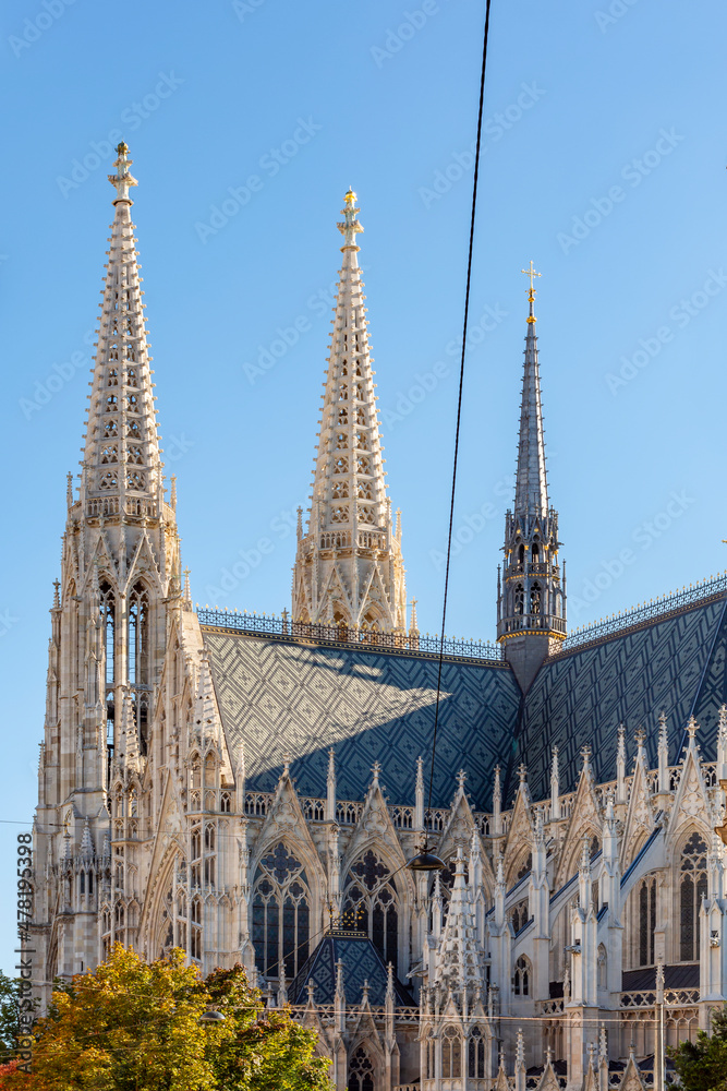 Obraz premium Towers of Votivkirche church in Vienna, Austria