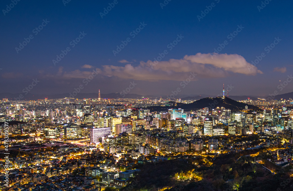 Fototapeta premium View of Seoul city at night, South Korea.