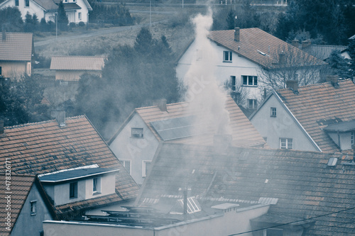 Dym na domami
