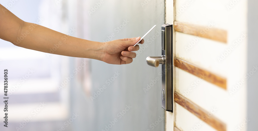 How to Open Hotel Door Without Key Card