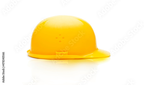 Gelber Bauhelm isoliet auf weissem Hintergrund