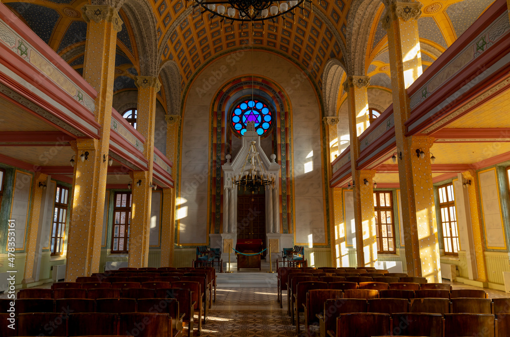 Fototapeta premium EDIRNE, TURKEY, DECEMBER 23, 2021:Great Synagogue exterior (edirne buyuk sinangog) view in Edirne City of Turkey.