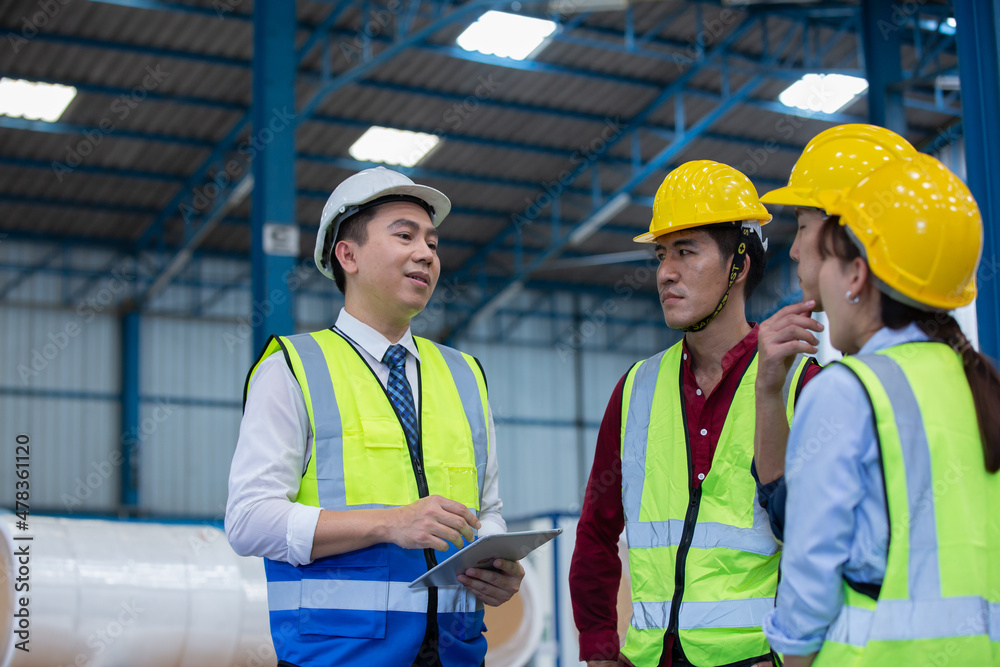 warehouse worker meeting warehouse worker meeting