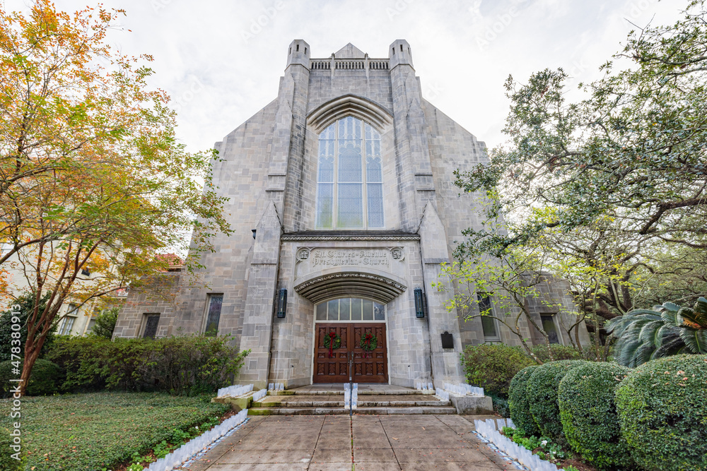 Overcast view of the St. Charles Avenue Presbyterian Church