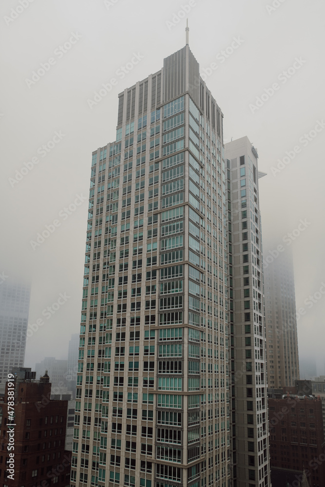 Fototapeta premium Chicago Skyline from Gold Coast with Skyscrapers Disappearing Into Fog