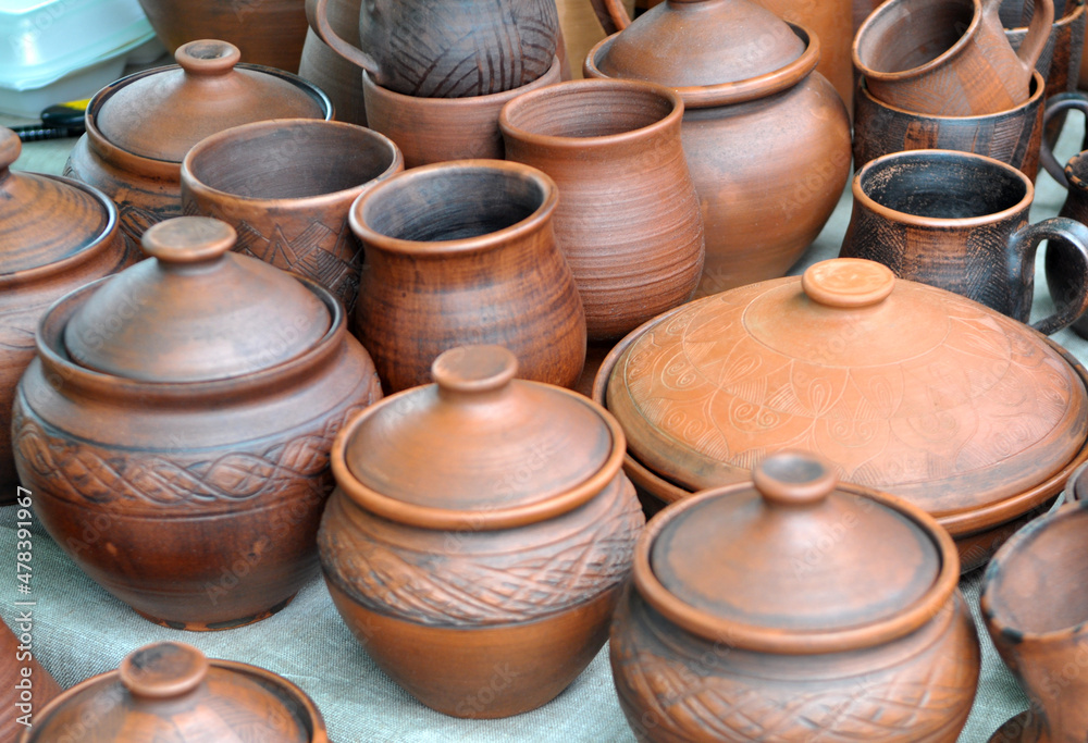 Various pottery made of clay.