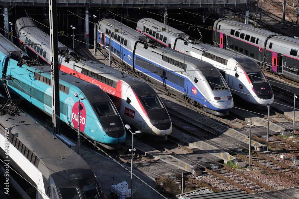 CharentonLePont, France 2021 faisceau ferroviaire de Paris gare