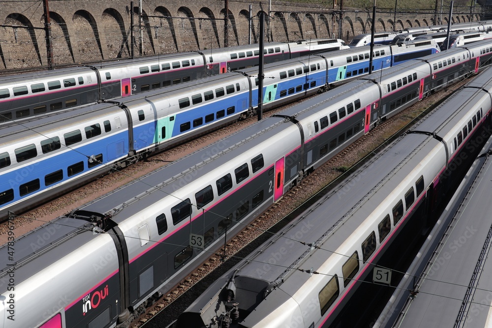 CharentonLePont, France 2021 faisceau ferroviaire de Paris gare