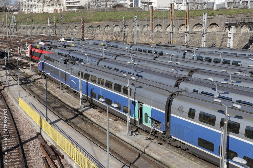 CharentonLePont, France 2021 faisceau ferroviaire de Paris gare