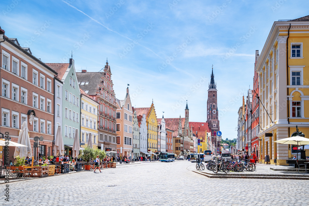 Fototapeta premium Stiftsbasilika Sankt Martin, Landshut, Bayern, Deutschland