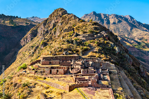 Pisac archaeological complex in the Sacred Valley of the Incas in Peru Fototapet