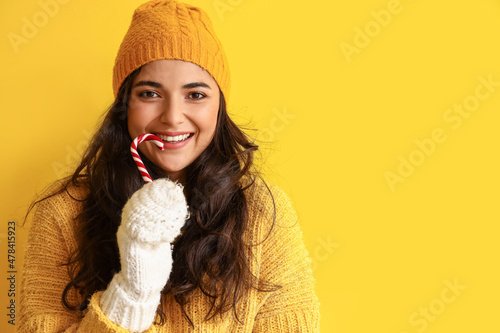 Pretty young woman in winte...