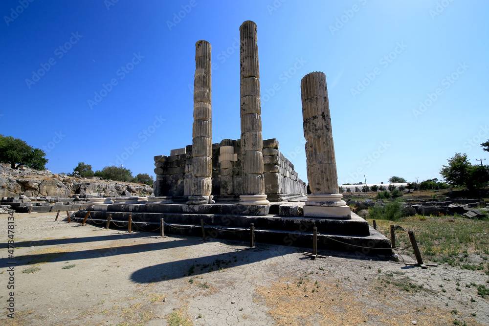 Letoon Ancient City is a historical landmark worth seeing that was once an important area for the Lycian Union. Letoon Ancient City is in the Seydikemer district of Mugla. 