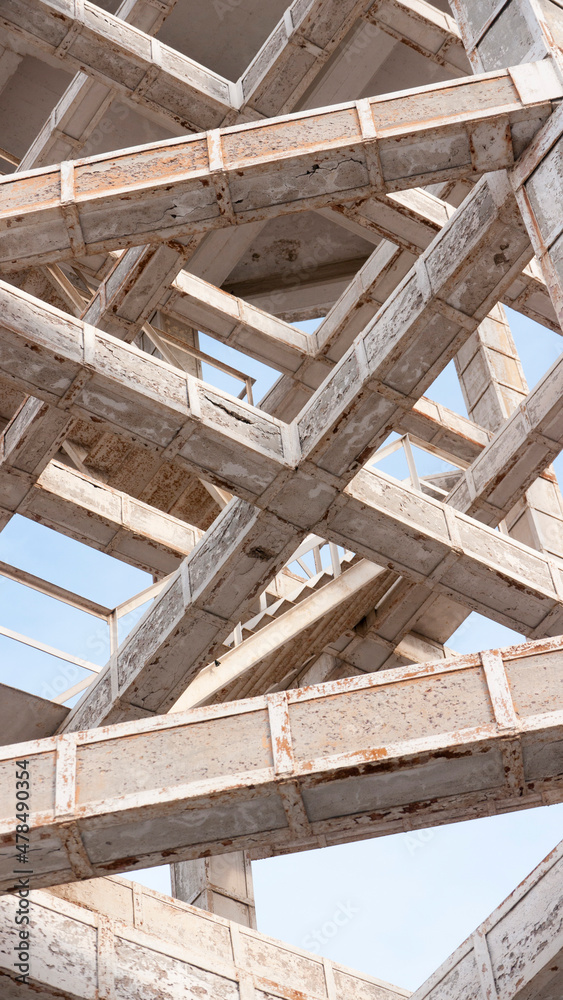 Escaleras y travesaño en estructura de torre Stock Photo | Adobe Stock