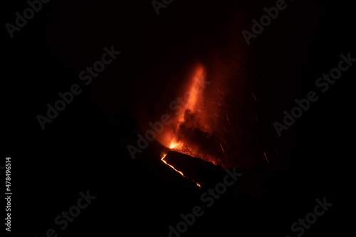 Erupci  n del volc  n Cumbre Vieja en la isla de La Palma  Canarias.