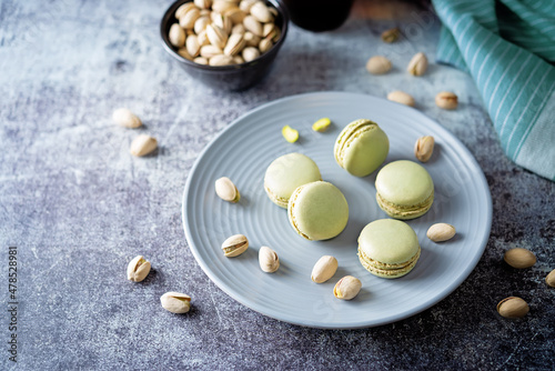 Green pistachios macarons with filling