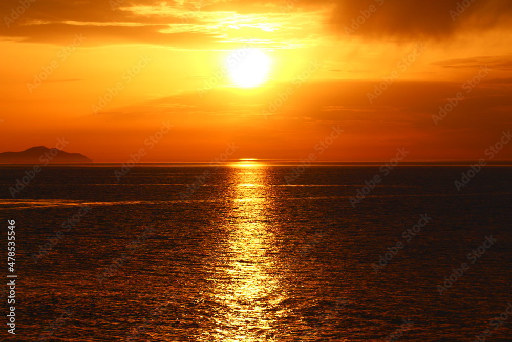 natural Sunset ot the sea 