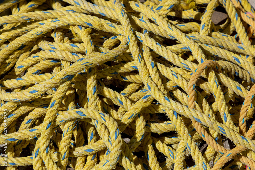 Yellow polymer rope texture in a construction