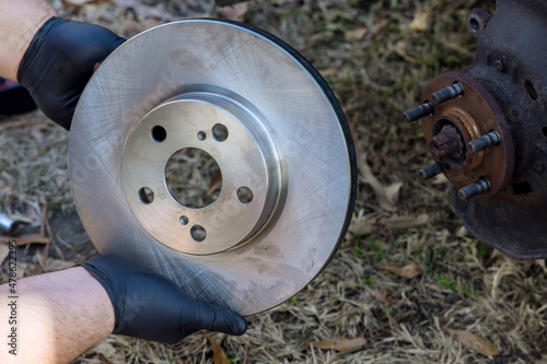 Replacing brake disc safety driving replacement easy installation