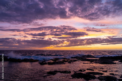 Fototapeta Naklejka Na Ścianę i Meble -  Colorful sky after the sunset in Big Island, Hawaii