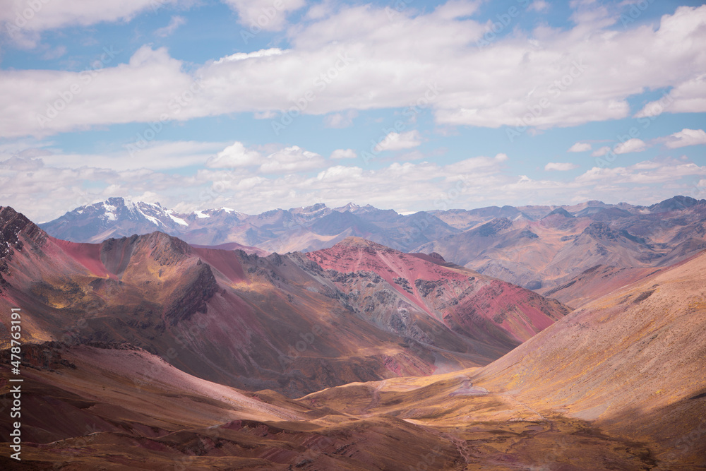 Red vally mountains - Peru