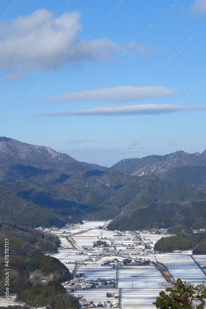 丹波篠山　高城山（八上城跡）から農村の風景　三嶽　小金ヶ岳　1月
