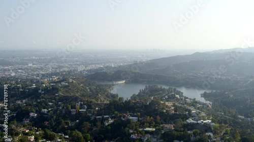 Wallpaper Mural Aerial Descending In The Hollywood Hills Near Reservoir And With Thick Haze - Los Angeles, California Torontodigital.ca