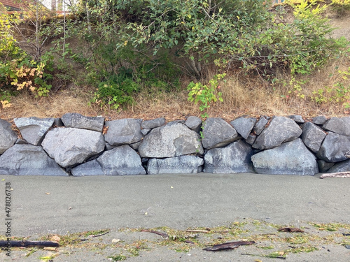 Boulder Retaining Wall 