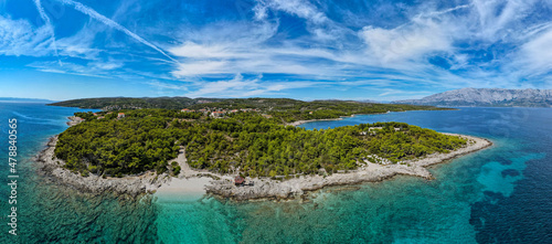 Fototapeta Naklejka Na Ścianę i Meble -  Panoramic and extensive top view of the sea and the island of Brac from the Sumartin side, Croatia.
