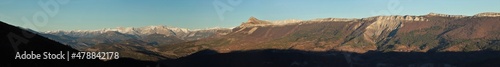 panoramique sur les montagnes de Digne