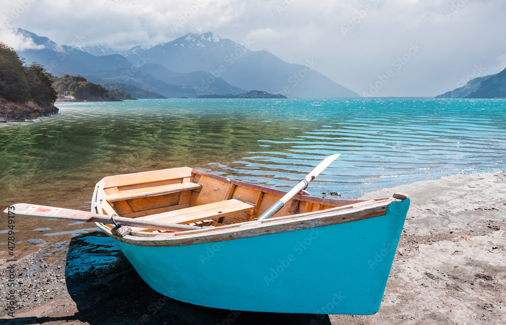 Boat on the lake