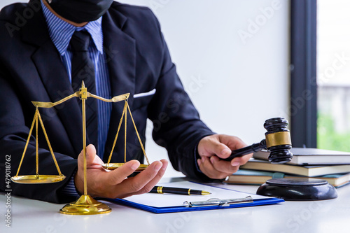 Men's Business Consulting and Male Lawyers or consulting judges, having team meetings with clients, good service cooperation, legal concepts and legal services.