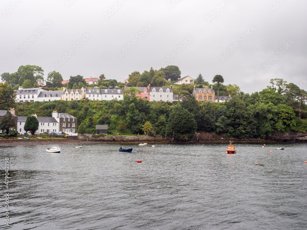 Φωτογραφία Colourful houses at Portree, Isle of Skye, Scotland, UK