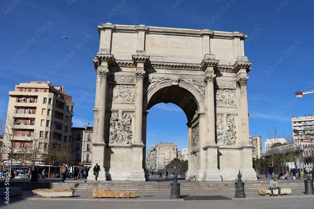 Arc de triomphe, porte d'Aix, place Jules Guesde, ville de Marseille, département des Bouches du Rhône, France