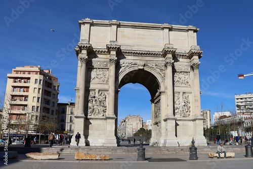 Arc de triomphe, porte d'Aix, place Jules Guesde, ville de Marseille, département des Bouches du Rhône, France