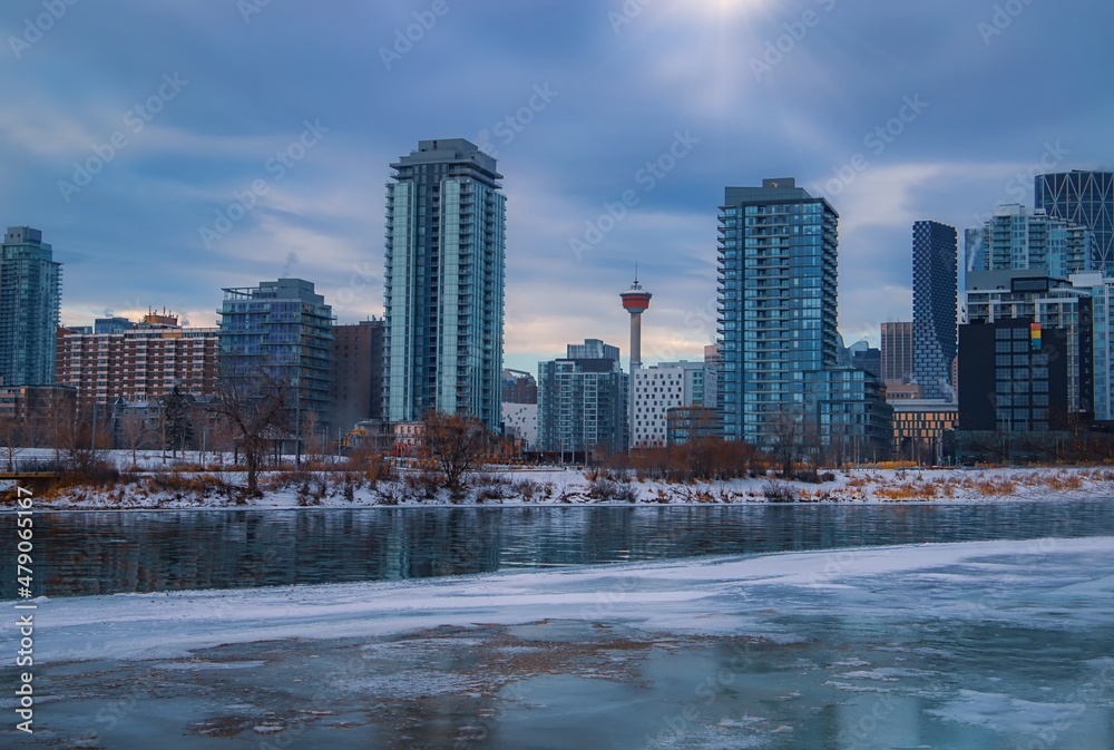 Fototapeta premium Panoramic Calgary Skyline In The Winter