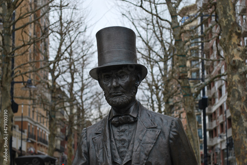 Lincoln Statue