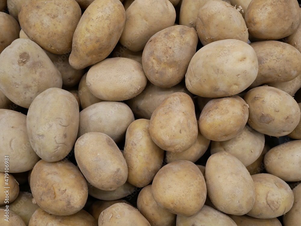 fresh potatoes for sale on the supermarket. fresh potatoes for sale on the supermarket.