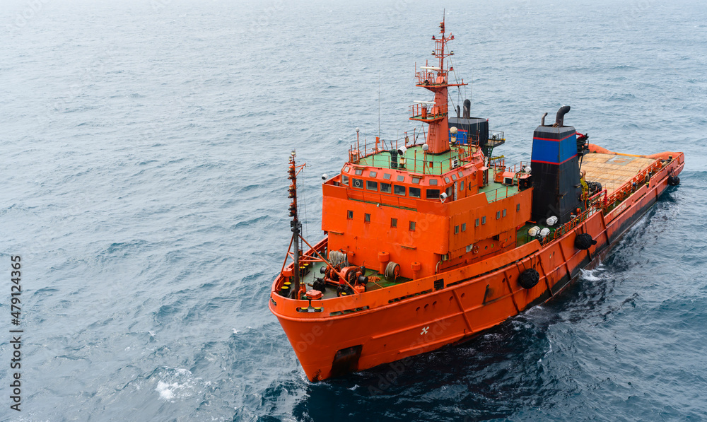 Fototapeta premium Sea tow in the high sea