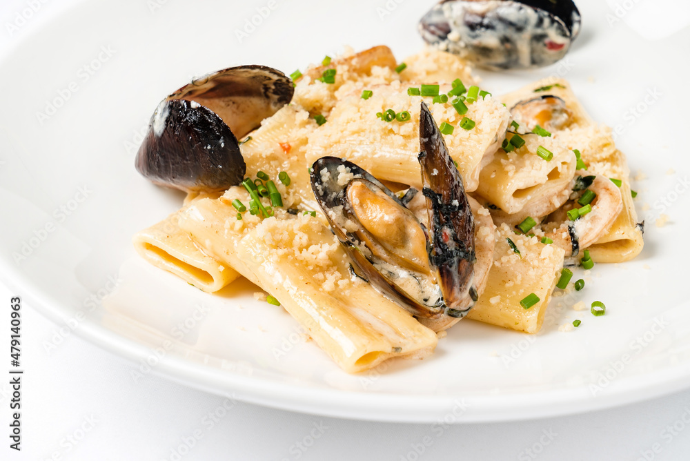 pasta with mussels and cheese