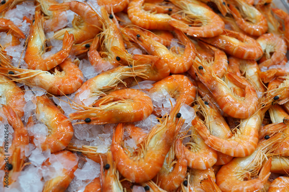 Close up big prawns on ice at the market stall. Close up big prawns on ice at the market stall.