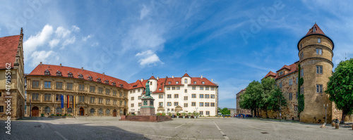 Panoramaansicht des Schillerplatzes in der Altstadt von Stuttgart