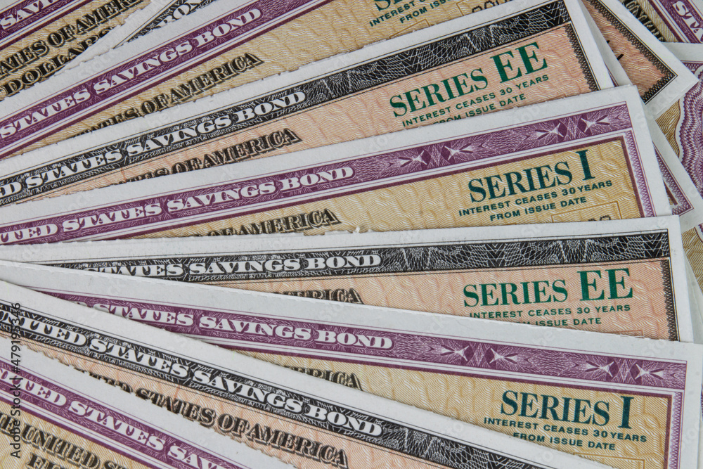 US Savings Bonds. Savings bonds are debt securities issued by the U.S. Department of the Treasury. They are issued in Series EE or Series I. US Savings Bonds. Savings bonds are debt securities issued by the U.S. Department of the Treasury. They are issued in Series EE or Series I.